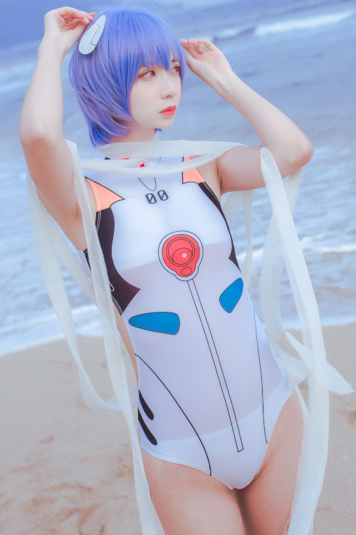 Read more about the article Cosplay 疯猫ss 绫波丽