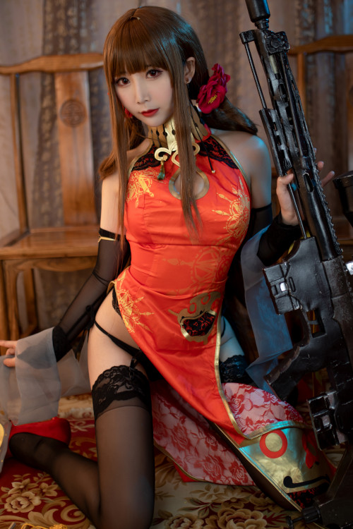 Read more about the article Cosplay 面饼仙儿 DSR50 红牡丹