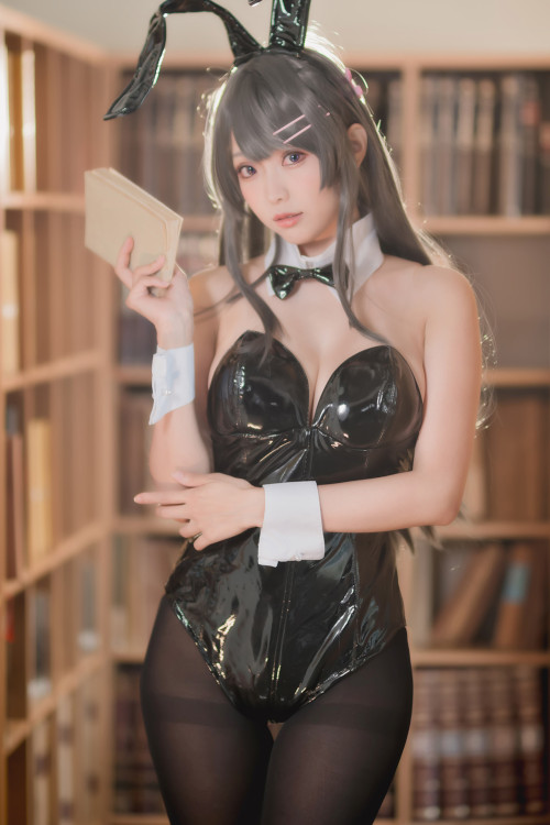 Read more about the article Cosplay ElyEE子 麻衣学姊