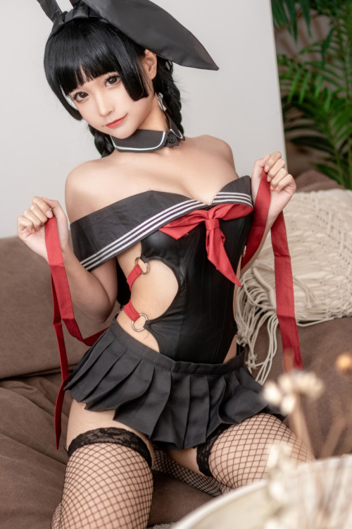 Read more about the article Cosplay 蠢沫沫Chunmomo 卯月桃子