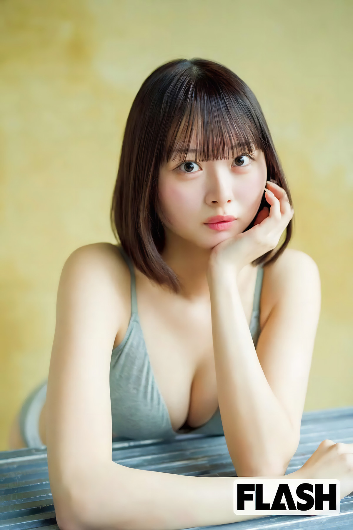 いま見るべきアイドル – 全員水着で!, FLASH 2025.05.06 (フラッシュ 2025年5月6日号)