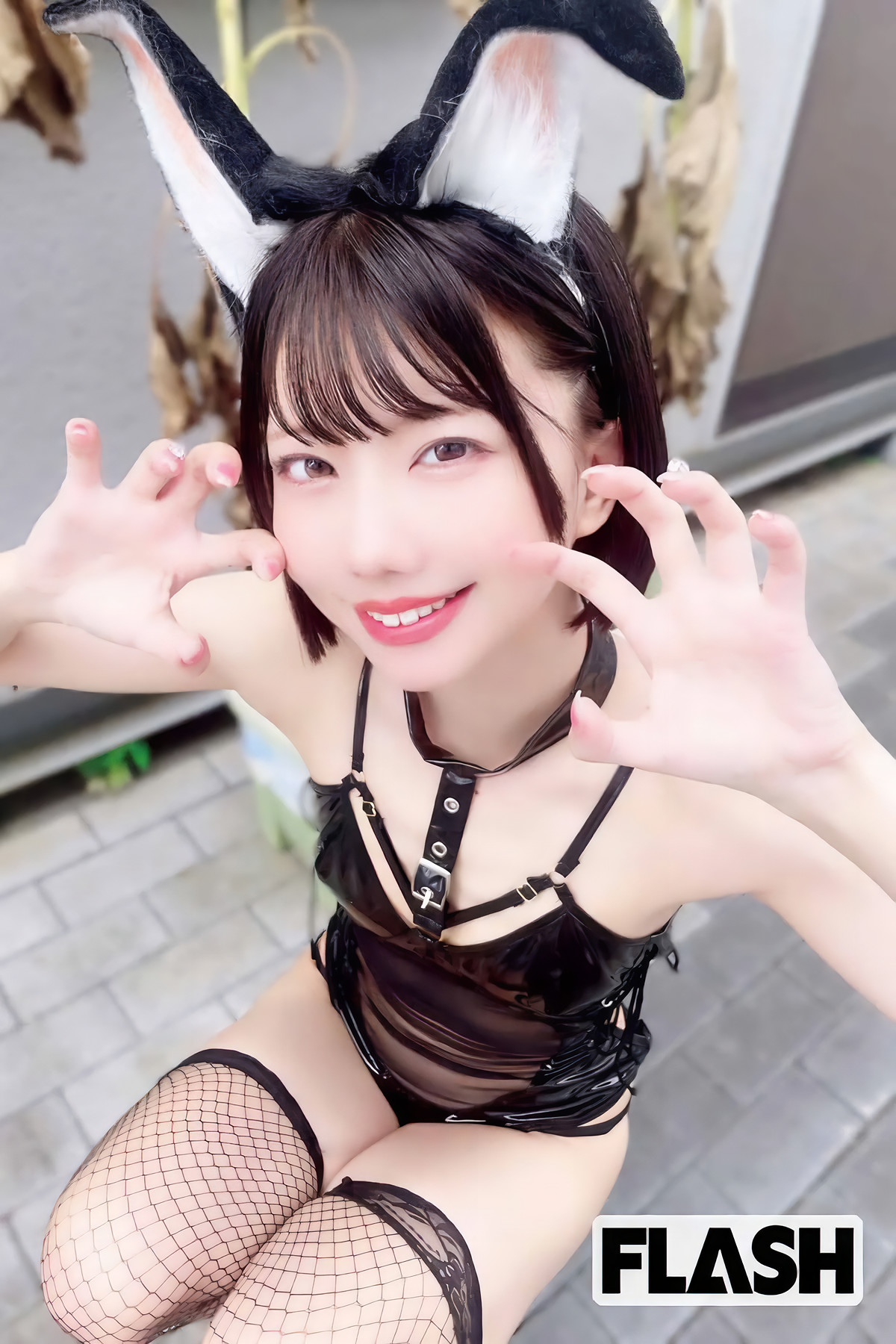 いま見るべきアイドル – 全員水着で!, FLASH 2025.05.06 (フラッシュ 2025年5月6日号)