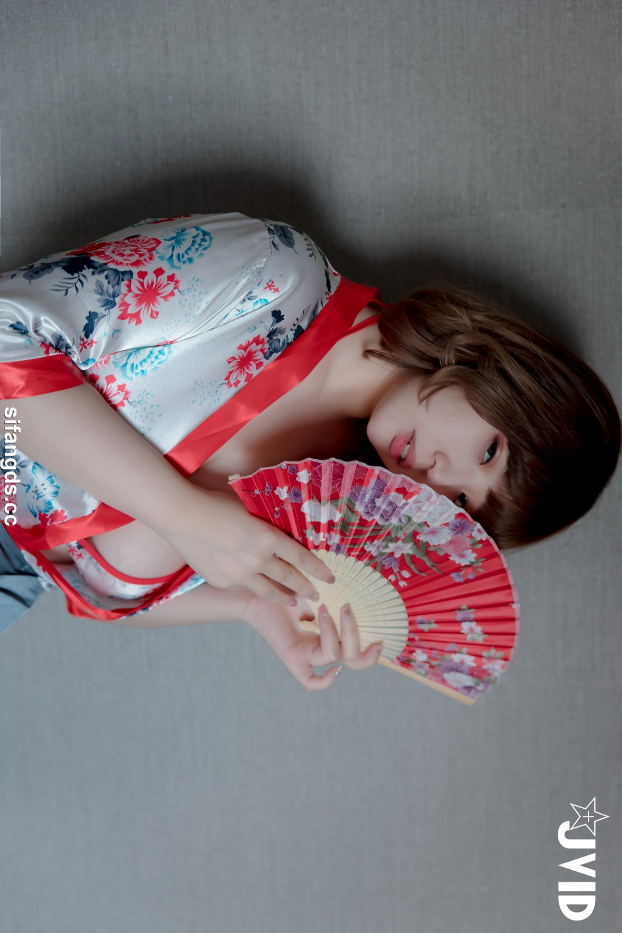 JVID Ruru茹茹 – 巨乳吃播主拍攝遇到瘋狂粉絲迷暈綁架 Set.02